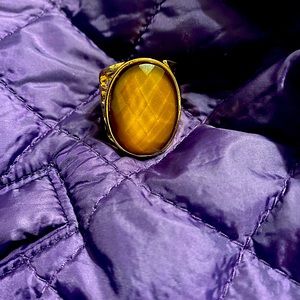 Carmel color stone/Gold plated Fashion Jewelry Ring; Size 6/7 adjustable w/hinge